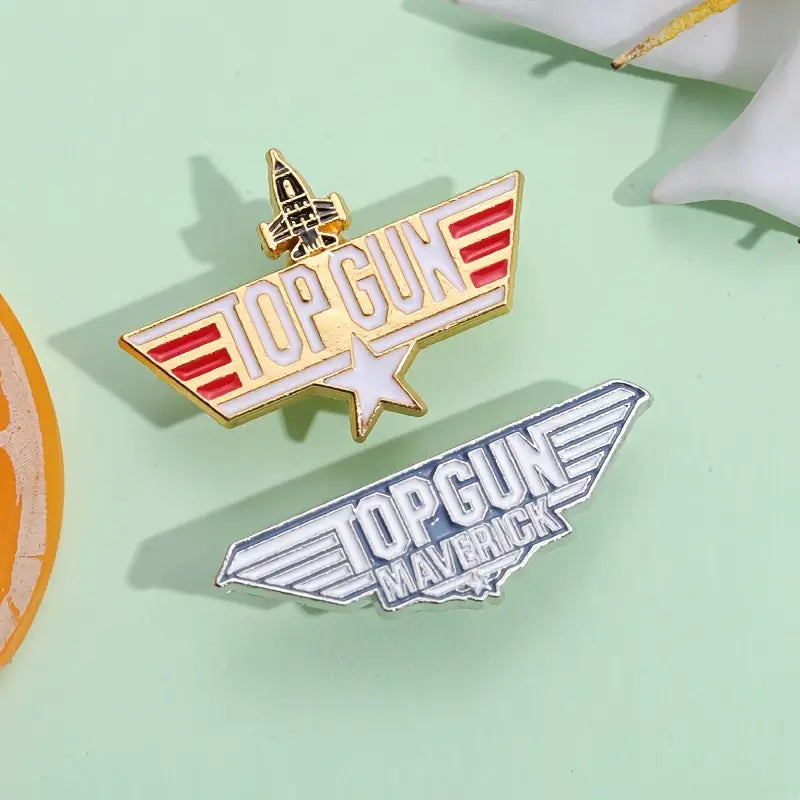 Pin’s rond Top Gun US Navy – Broche militaire aviateur vintage