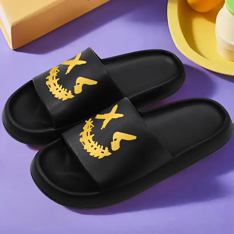 Sandales et pantoufles garçon – Claquettes blanches confort avec imprimé doré tendance