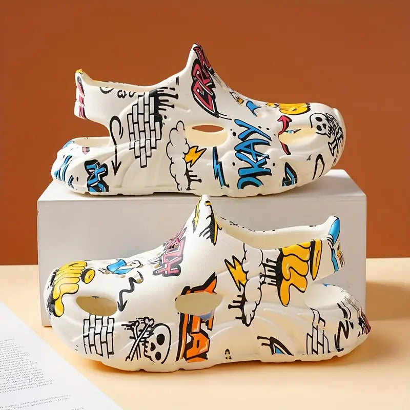 Sabots garçon noirs à motif graffiti – Mules légères et respirantes pour l’été