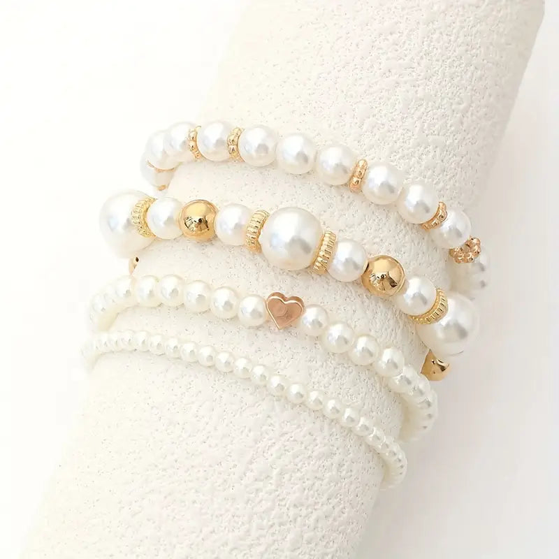 Bracelets femme perles blanches et dorées – Lot de 5 bijoux élégants et tendance
