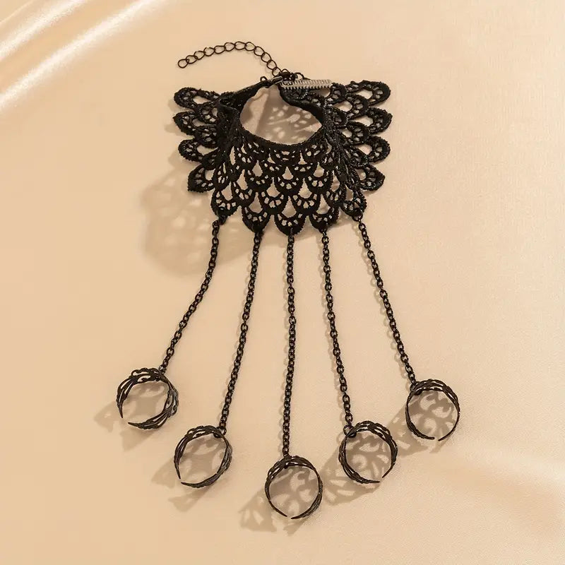 Bracelet gothique dentelle noire avec chaînes – Accessoire de costume élégant et mystérieux pour femme