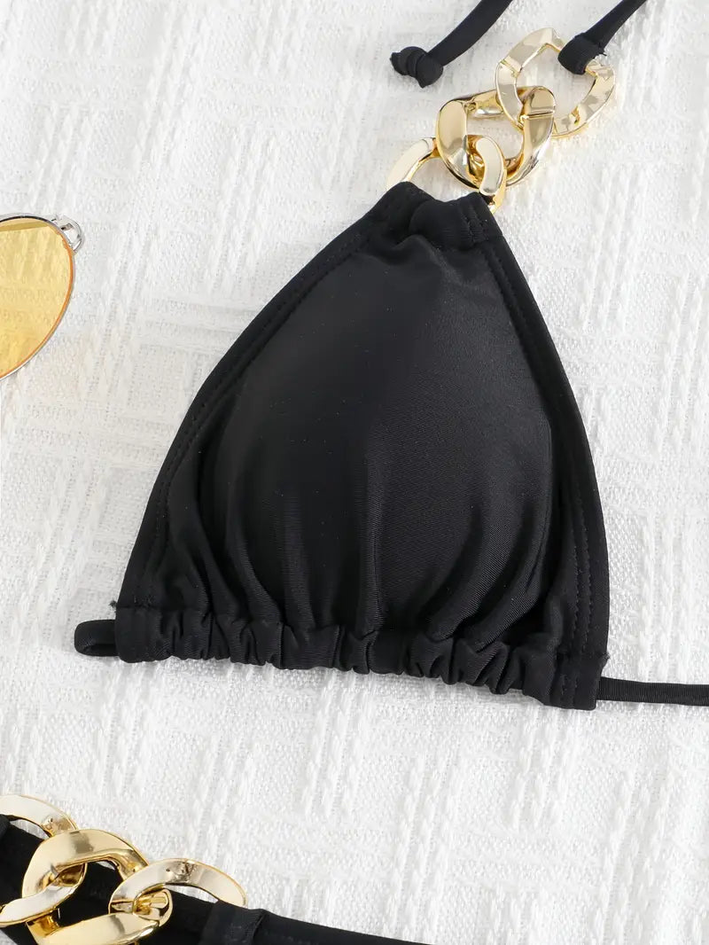Bikini Noir Femme avec Chaînes Dorées – Ensemble de Plage Chic et Glamour