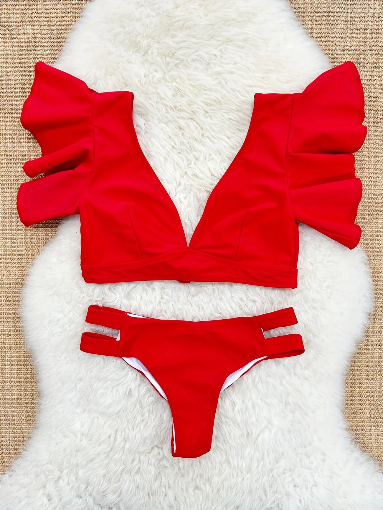 Maillot de Bain Rouge Femme Deux Pièces – Haut Volants & Culotte Découpée Sexy