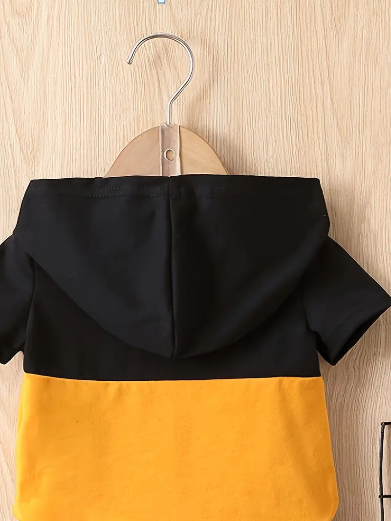 Ensemble Bébé Garçon Été avec Capuche – T-shirt Noir et Rouge + Short Sport Casual