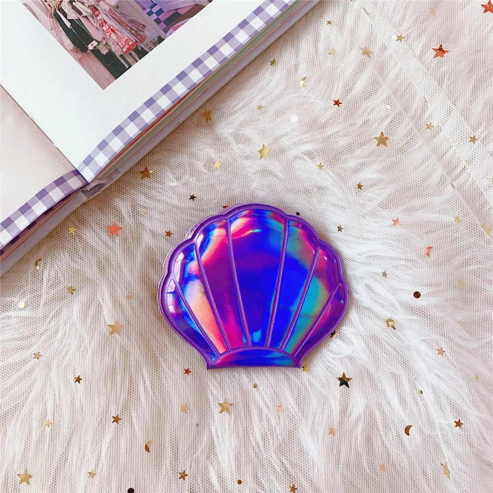 Miroir de Maquillage Coquillage Holographique – Compact et Féérique pour Retouches Beauté en Voyage