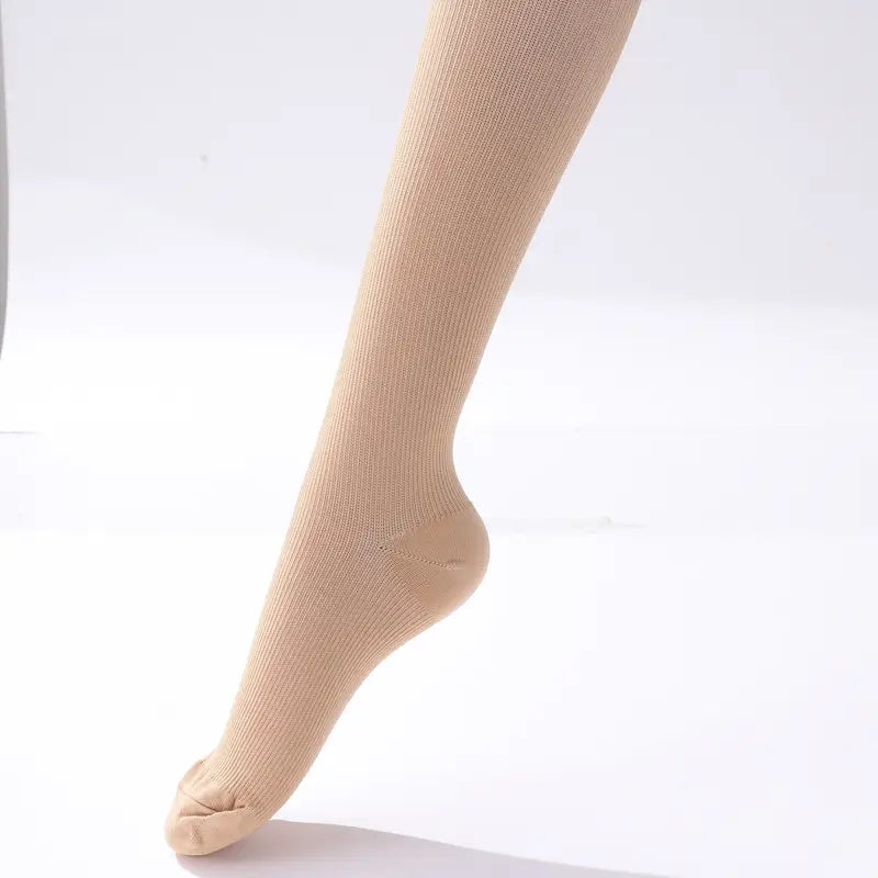 Chaussettes hautes femme noires – Confort, style classique et maintien au quotidien