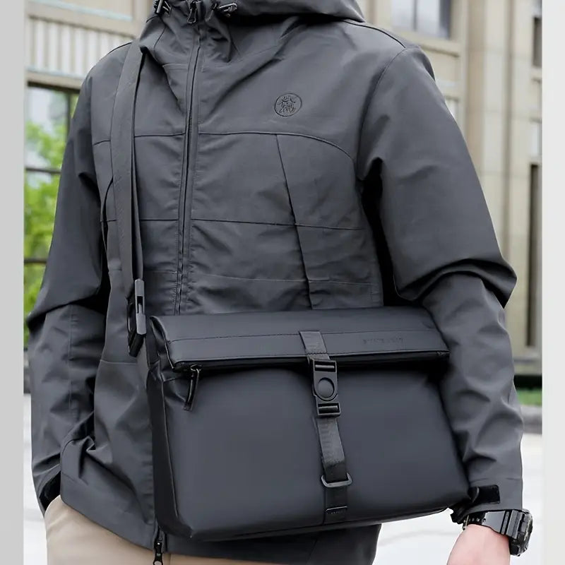 Sac bandoulière homme noir étanche – Design moderne et pratique pour le quotidien