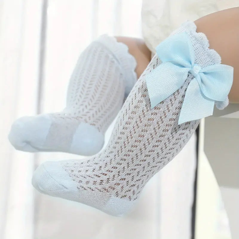 Chaussettes hautes bébé fille – Bas dentelle blanc avec nœud élégant, confortables et respirants pour toutes occasions