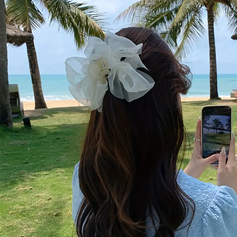 Pince cheveux mariage femme fleur en organza rose – Accessoire élégant pour coiffure de mariée