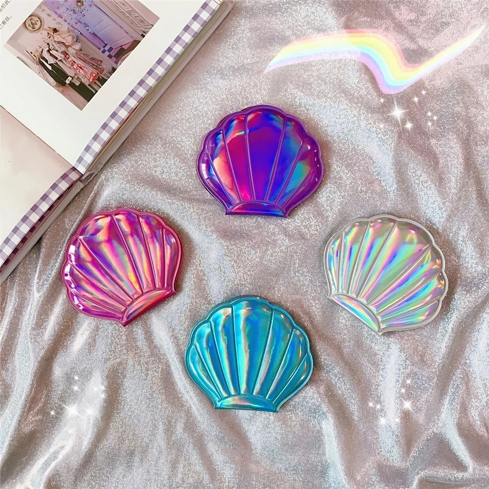 Miroir de Maquillage Coquillage Holographique – Compact et Féérique pour Retouches Beauté en Voyage