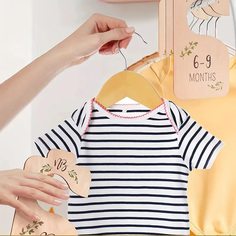 Séparateurs de Penderie Bébé en Bois – Organisateurs de Vêtements par Âge de 0 à 24 Mois