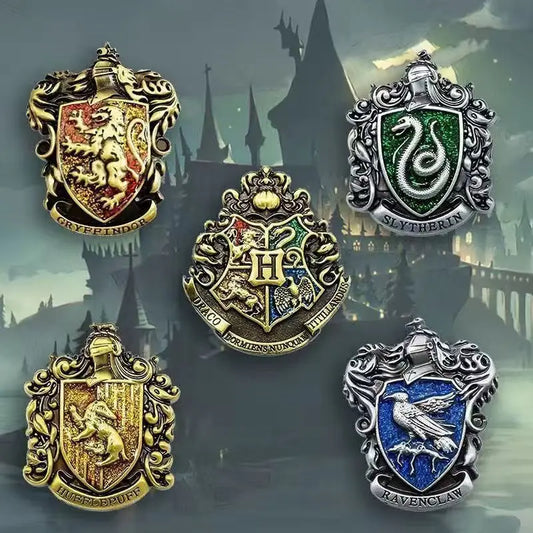Broches et Boutons Enfant Blasons Magiques – Accessoires Maisons Fantastiques