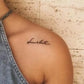 Lot de 56 Tatouages Éphémères Citations – Phrases Inspirantes et Textes Stylés pour Bras, Poignet ou Clavicule