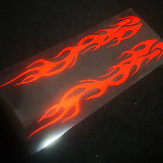 Autocollant Voiture Flammes Rouges – Sticker Décoratif Sport Tuning Universel