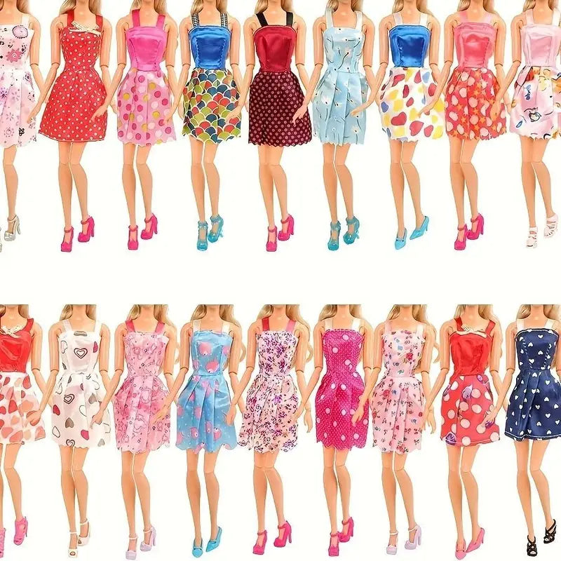 Lot de Vêtements et Chaussures pour Poupées – 24 Robes Colorées + 32 Paires de Chaussures Accessoires Mode