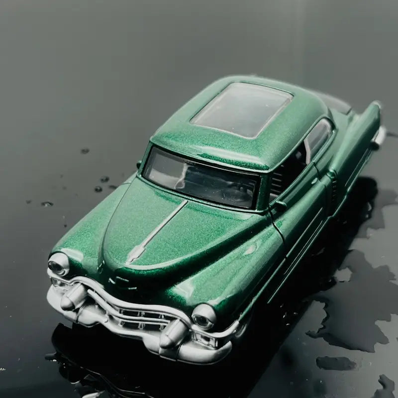 Voiture miniature Coccinelle vintage en alliage – Modèle classique rouge avec portes ouvrantes, jouet et collection