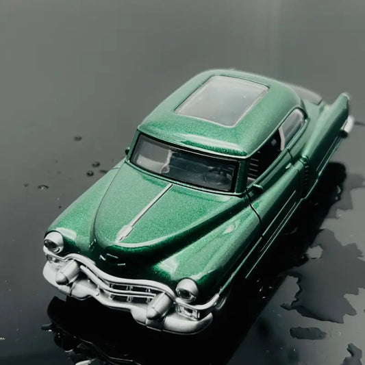 Voiture miniature Coccinelle vintage en alliage – Modèle classique rouge avec portes ouvrantes, jouet et collection