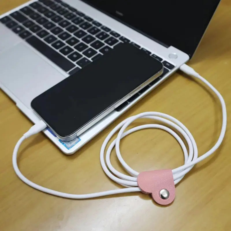 Attaches Câbles en Forme de Cœur – Organisateurs en Similicuir Colorés pour Gestion de Fils et Écouteurs