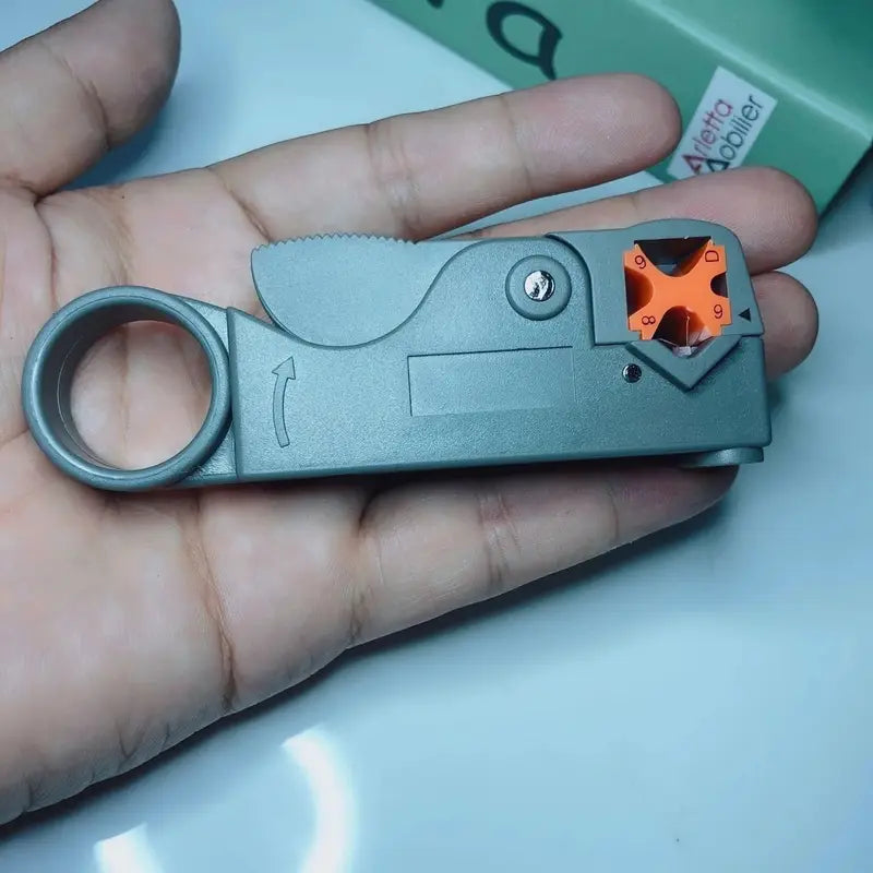 Dénudeur de Câbles Coaxial – Outil Électrique de Précision pour Installation et Réparation