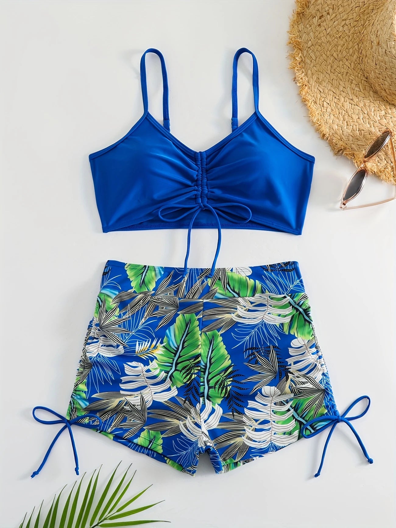Ensemble de Plage Femme 2 Pièces – Haut Froncé et Short Imprimé Tropical