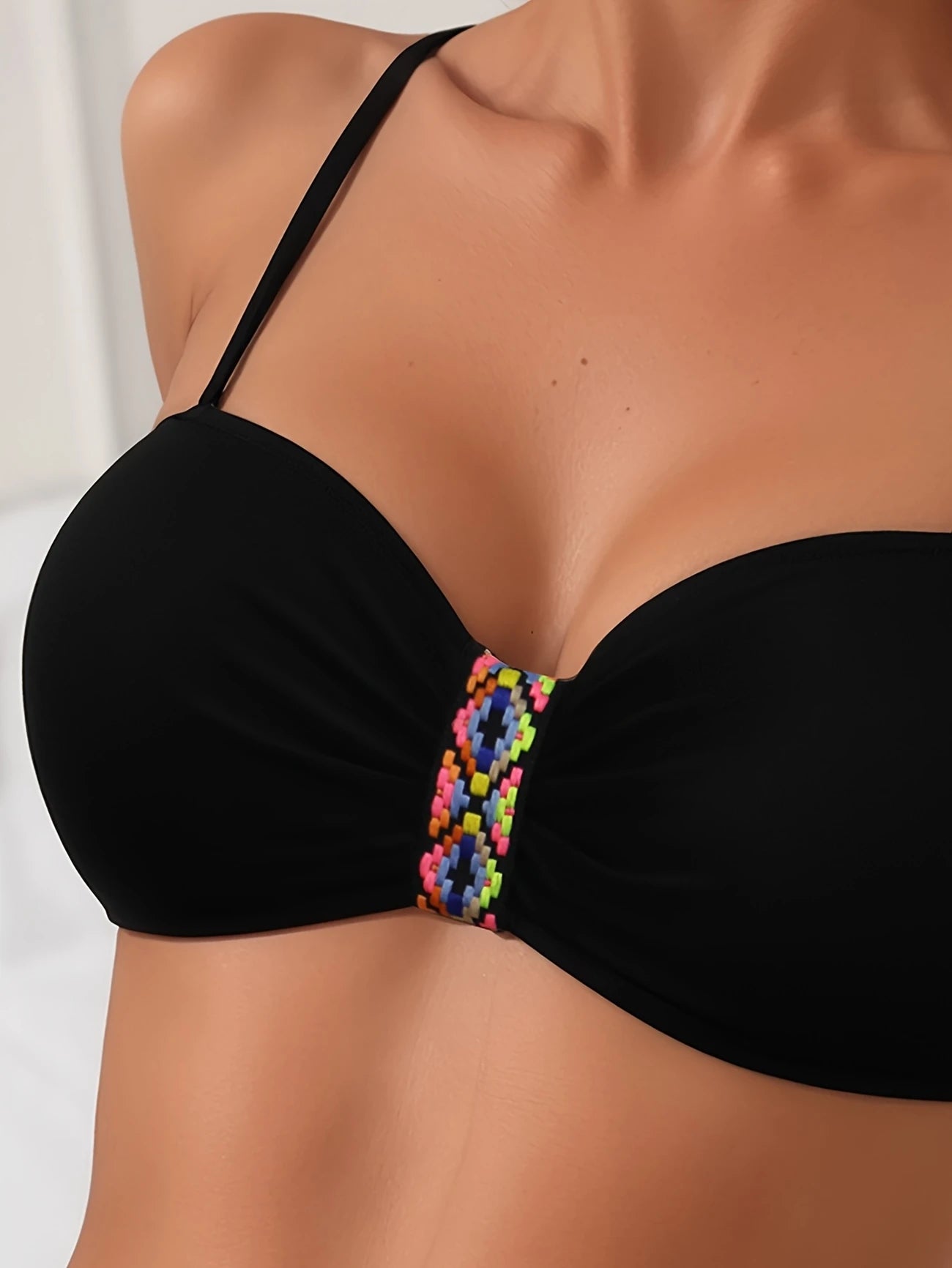 Haut de Bikini Femme – Bonnets Armatures & Détail Brodé Éthnique, Style Bohème Chic