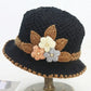Chapeau cloche femme en crochet noir avec fleurs décoratives – Accessoire bohème chic été/printemps