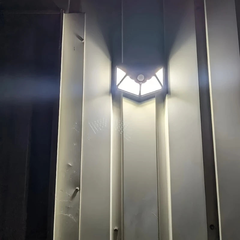 Lampe Solaire Extérieure 100 LED – Détecteur de Mouvement & 1/3 Modes d’Éclairage