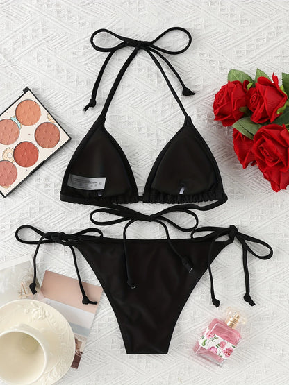 Bikini Triangle Noir à Nouer – L’Indispensable Élégant de l’Été