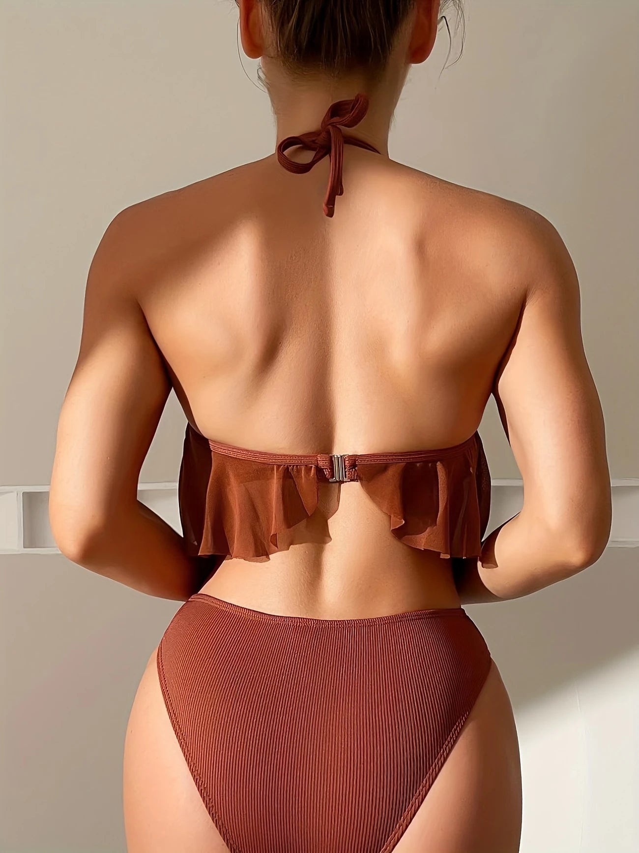 Maillot de Bain 1 Pièce Femme à Volants – Dos Nu & Voile Fluide Élégant