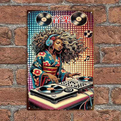 Affiche Métal DJ Afro-Japonaise en Kimono – Déco Murale Vintage Studio & Musique
