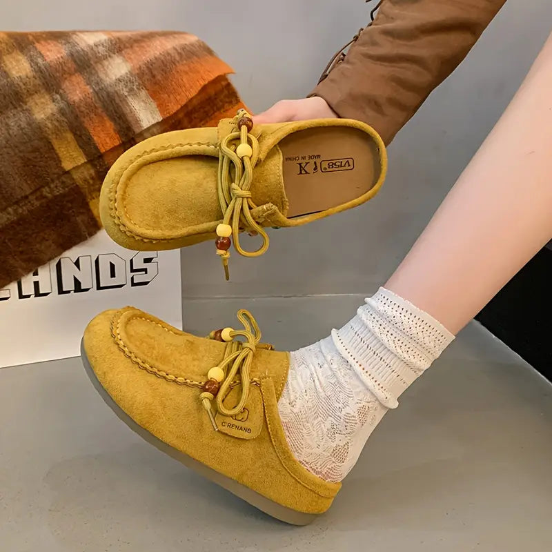 Mules fille confort en daim marron – Sabots décontractés avec nœud et perles décoratives