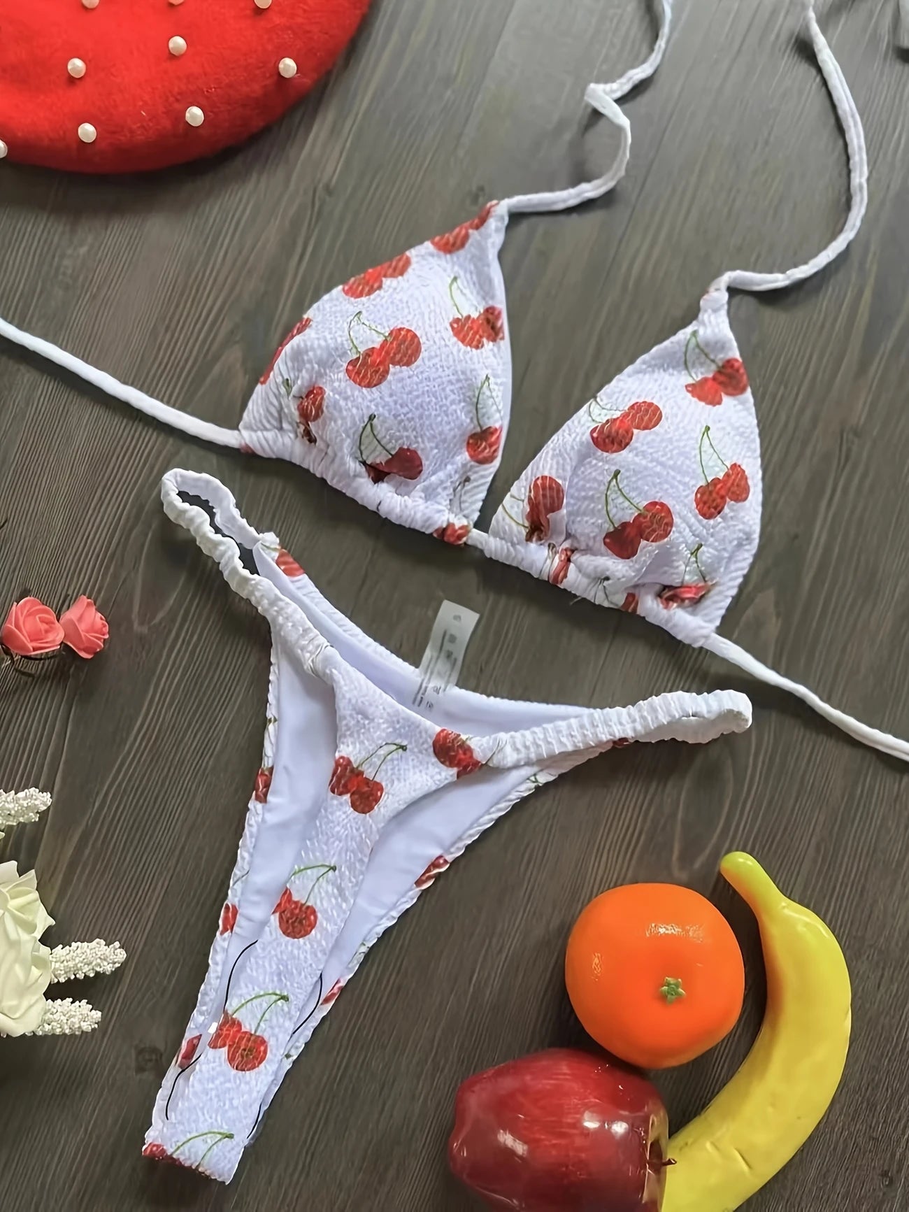 Bas de Bikini Femme à Imprimé Cerises – Taille Basse Froncée, Style Fruité et Sexy pour l’Été