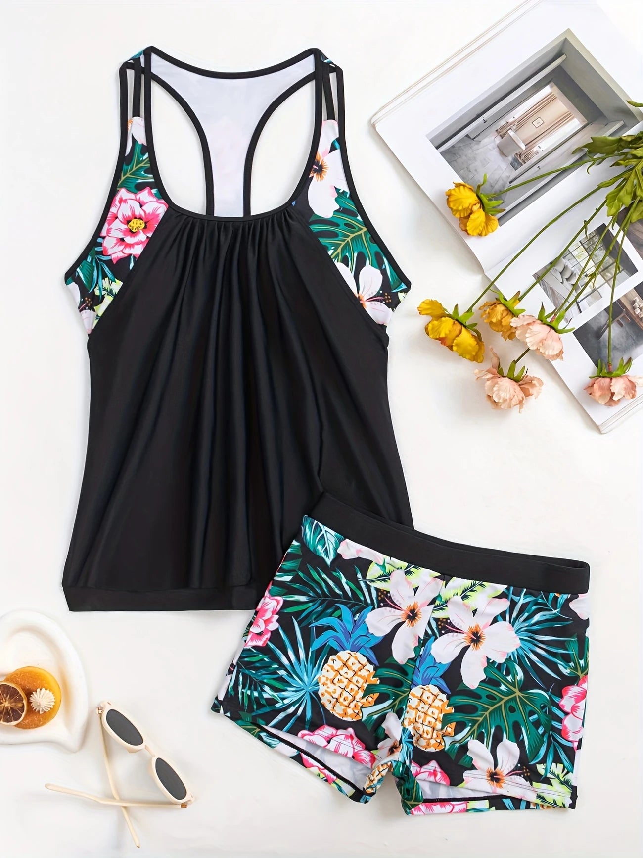 Tankini femme sport à dos nageur et short fleuri – Confort et style pour la plage ou la piscine