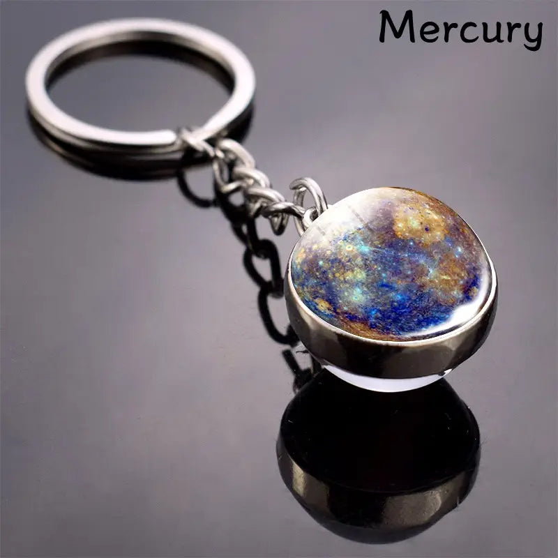 Porte-clés planète Mars en verre – Breloque cosmique élégante et originale pour femme