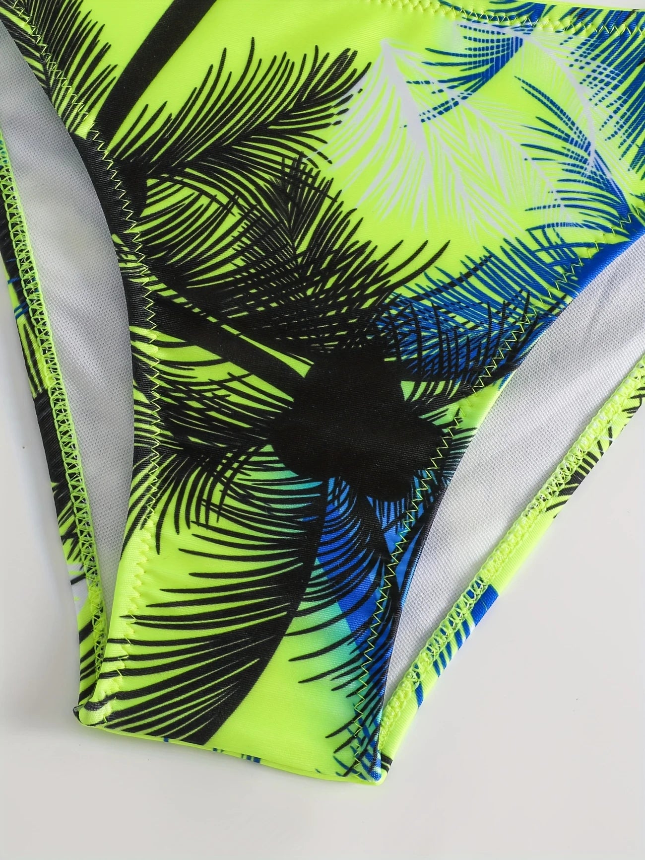 Bas de Bikini Femme Tropical – Taille Basse Imprimé Feuilles, Look Estival et Coloré