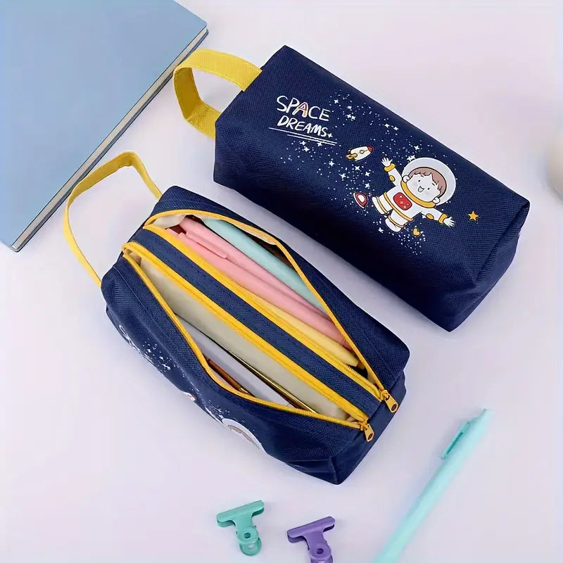 Trousse Scolaire Enfant à Double Fermeture Éclair – Motif Astronaute et Fusée