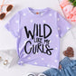 T-shirt Fille Violet à Cœurs – Haut Enfant Message ‘Wild Like My Curls’ Tendance Été