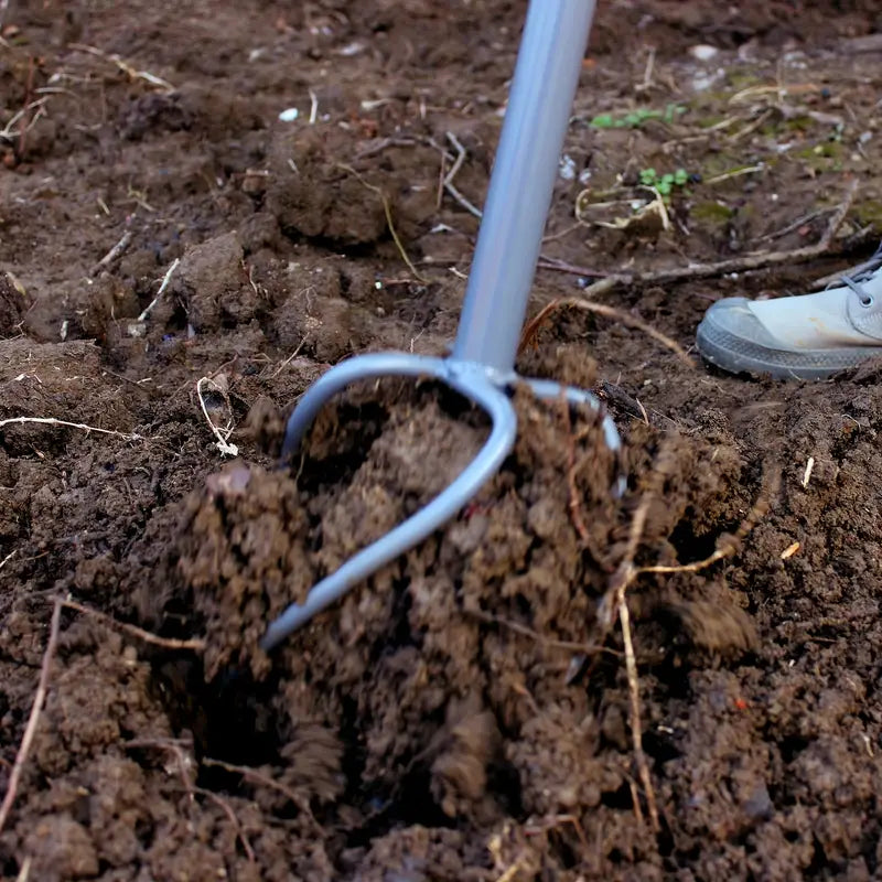 Cultivateur Manuel à Main en Acier – Outil de Jardinage Ergonomique pour Ameublir et Aérer le Sol