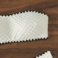 Bikini bandeau texturé – Maillot 2 pièces taille haute avec détails festonnés blancs