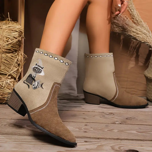 Bottes fille en daim marron avec broderie chat – Style western tendance et confortable