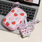 Chargeur Rapide avec Étui de Rangement Motif Fraise – Câble USB Résistant et Design Kawaii