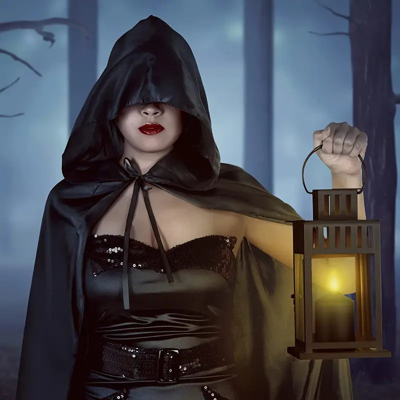 Cape noire à capuche longue – Déguisement sorcier, mage ou Halloween