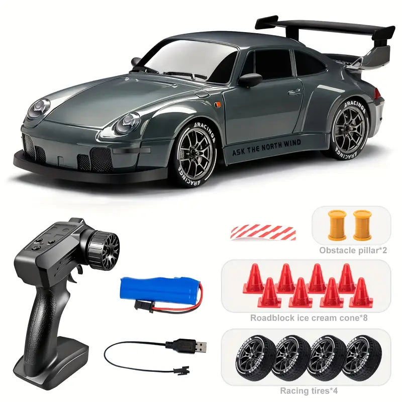 Voiture Télécommandée de Course – Jouet Électronique Rapide avec Pneus de Rechange, Obstacles et Batterie Rechargeable