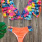 Bikini 2 pièces tropical avec manches à volants – Haut crop à décolleté plongeant et culotte taille moyenne