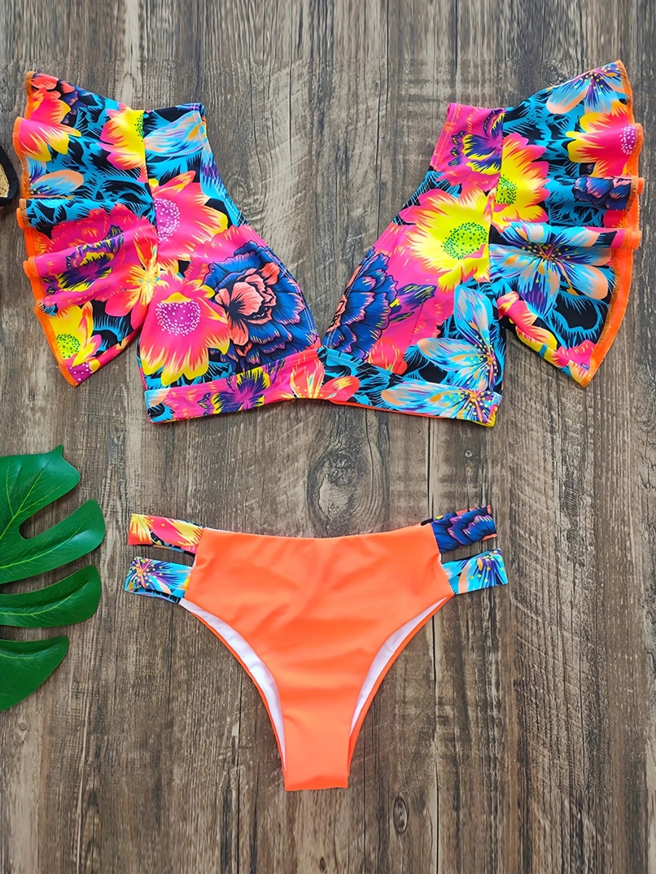 Bikini 2 pièces tropical avec manches à volants – Haut crop à décolleté plongeant et culotte taille moyenne