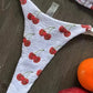 Ensemble Bikini Triangle Imprimé Cerises – Coupe Sexy & Tissu Nid d’Abeille