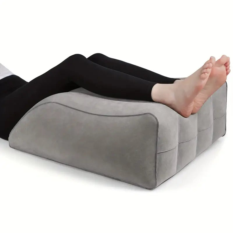 Des mollets bercés, des pieds en hauteur