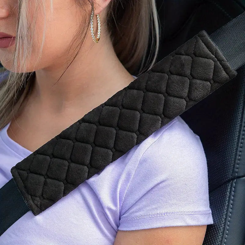 Housse de Ceinture de Sécurité Voiture en Tissu Doux Brodé – Confort et Protection pour Adultes et Enfants