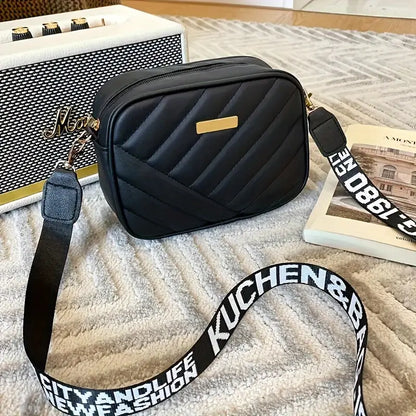 Sac bandoulière femme – Petit sac à main matelassé avec sangle large, coloris Noir