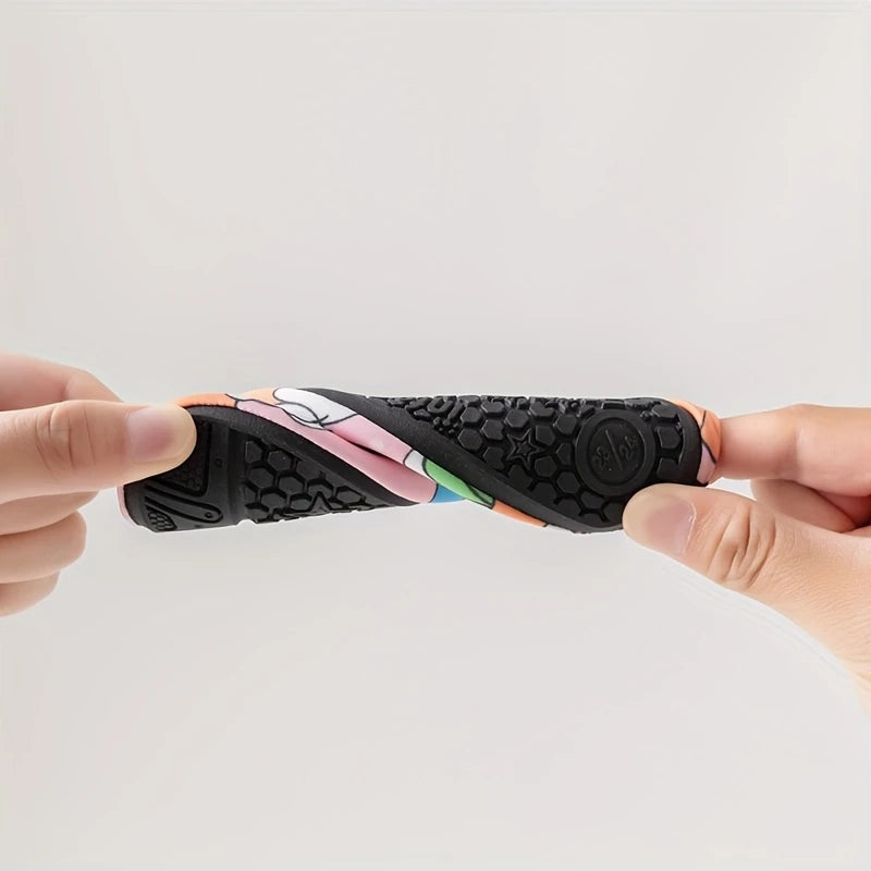 Chaussures Aquatiques Enfant Antidérapantes – Motif varié, Idéales pour Piscine, Plage ou Sport d’Extérieur